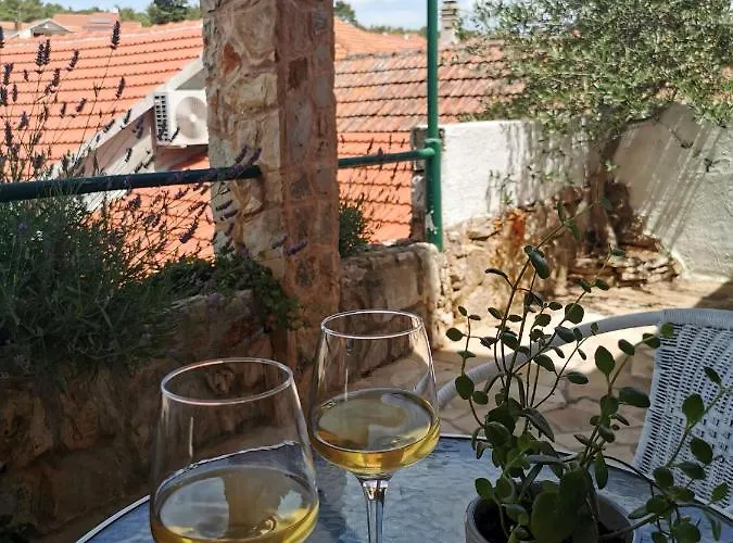 Apartments Losotovi Vrboska