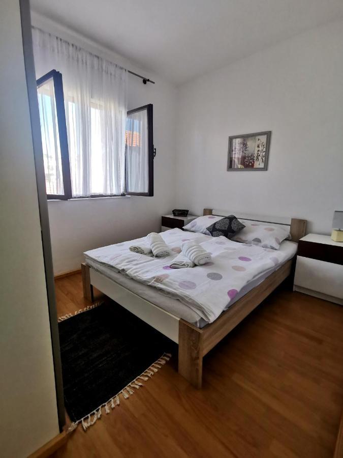 Losotovi * Vrboska