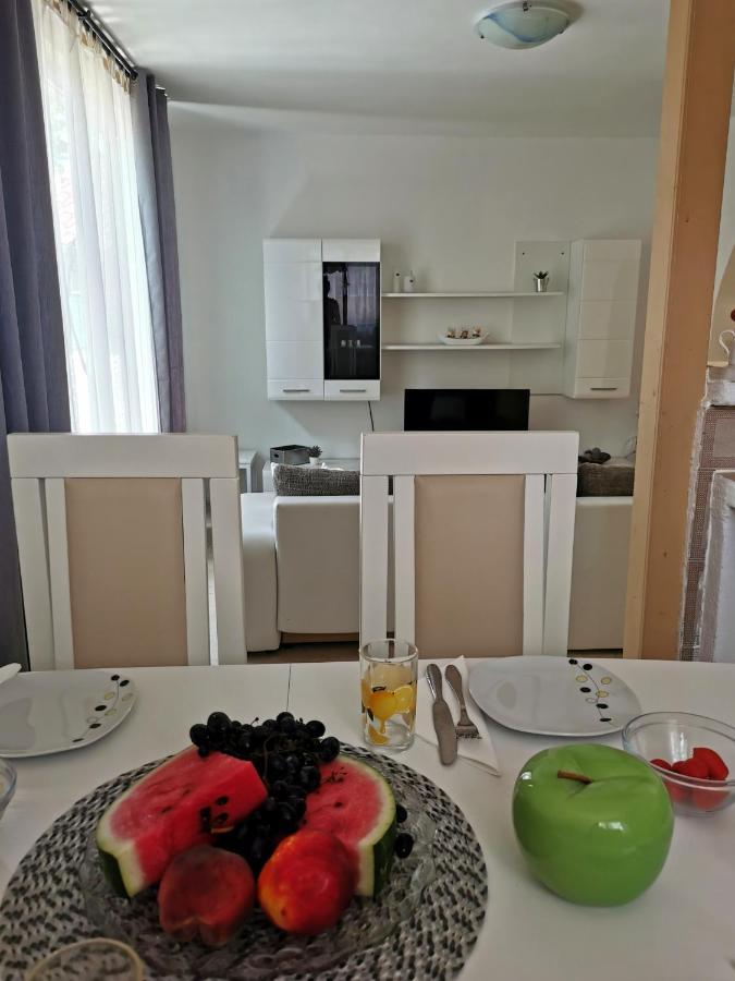 Losotovi Apartment Vrboska