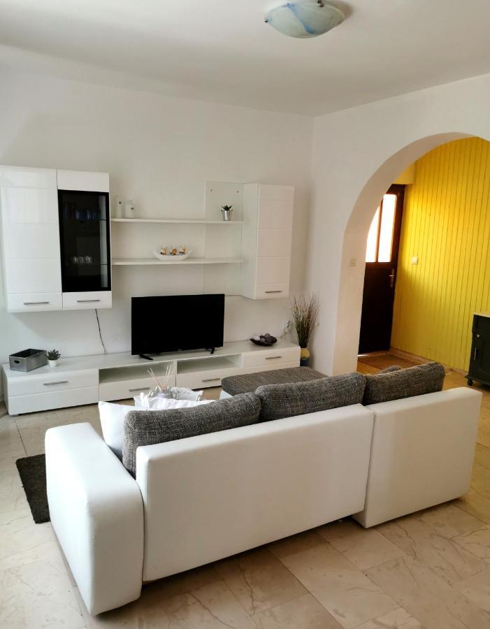 Losotovi Apartment